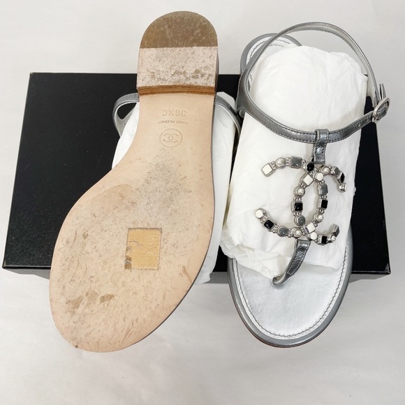 Chanel Interlocking CC Logo Sandals - Picture 6 of 6